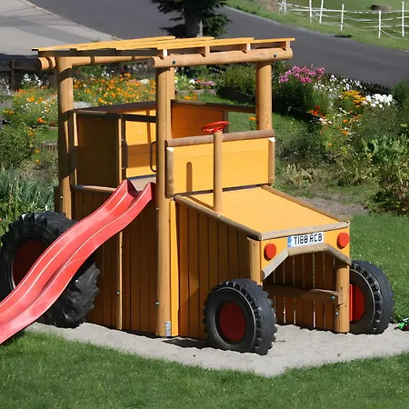 Bürschtehanse-hof *